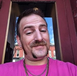 Meet your Posher, Dustin